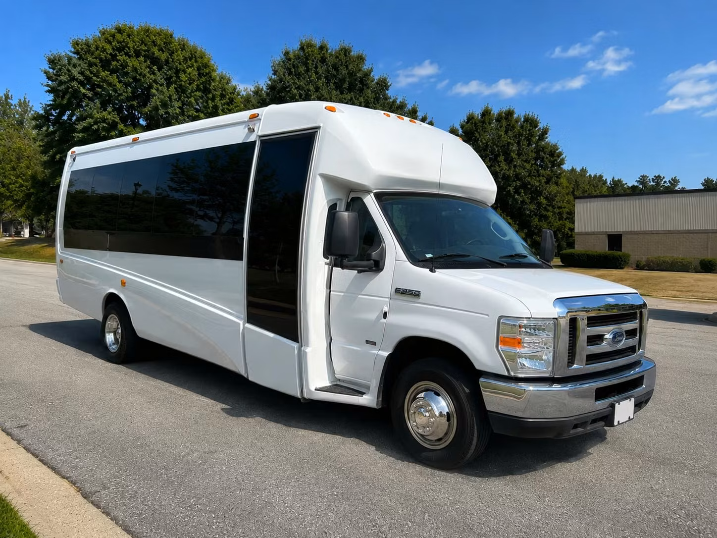 15 passenger minibus