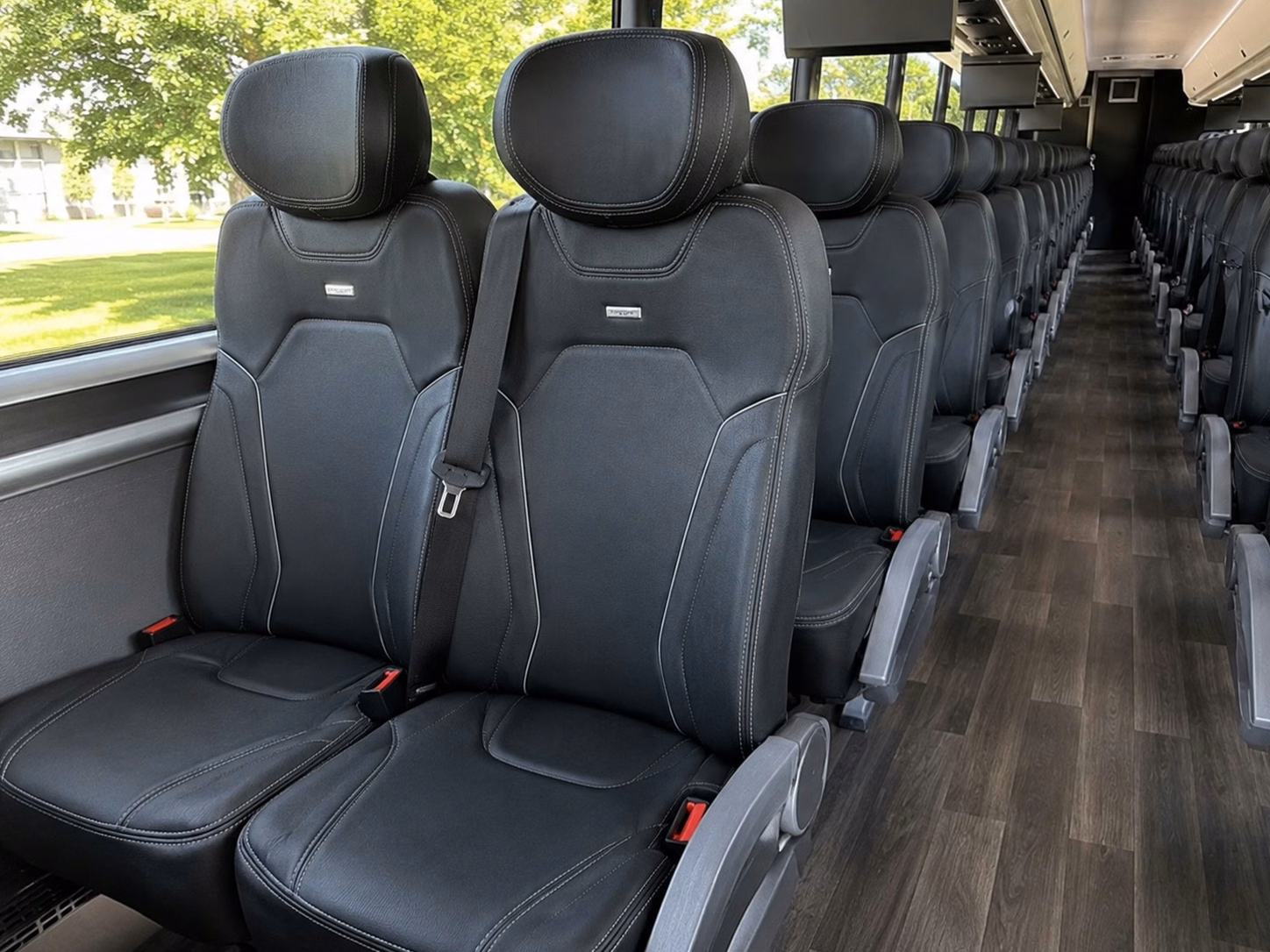 shuttle your wedding guests between trenton hotels and your venue without the headache